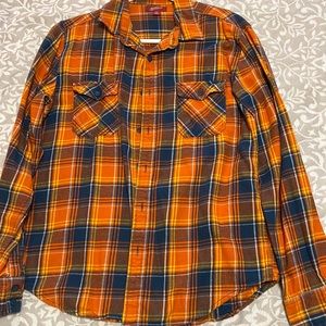 Long sleeve, button down